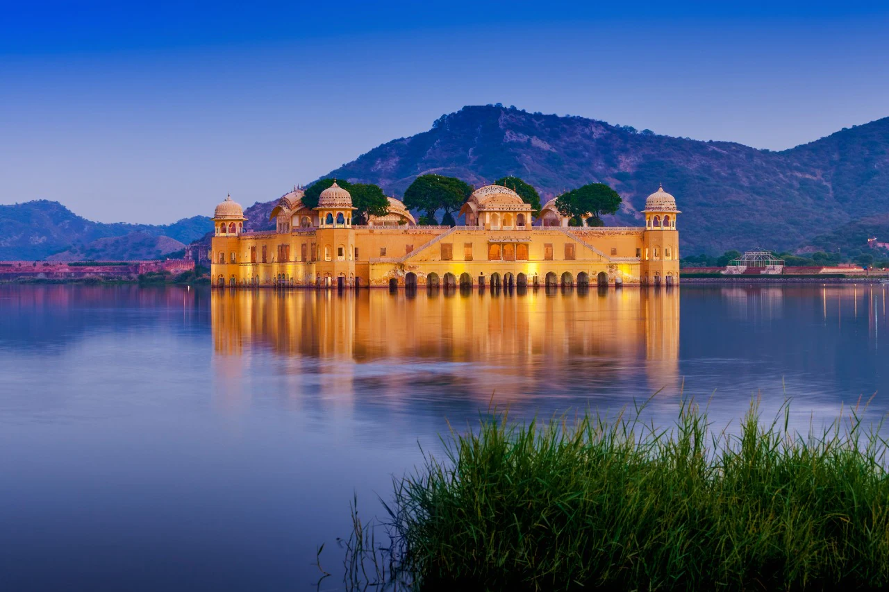 best Family Hotel in Bani park area in Jaipur Centre | 3 Star Best Budget Hotels in Jaipur City Centre | Nearby Attractions | Best Family Hotel in Bani park area in Jaipur